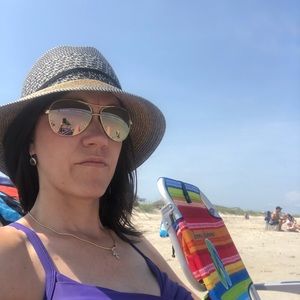 Meet your Posher, Alissa